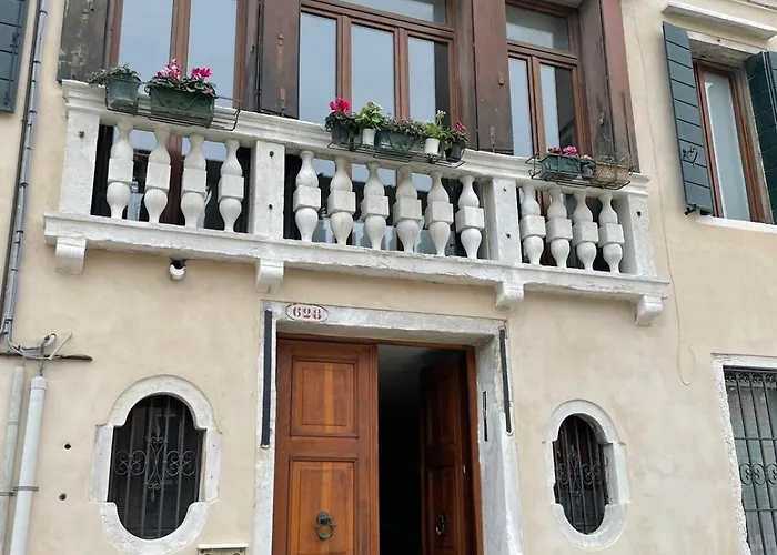 Myveniceattic شقة *