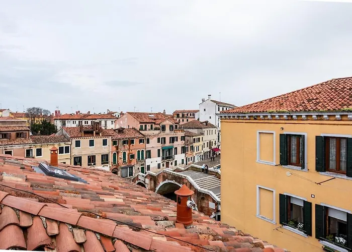 Myveniceattic شقة