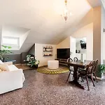 Apartment Myveniceattic *