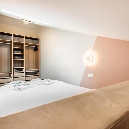 Myveniceattic Apartman *