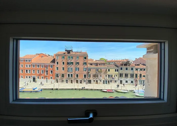 Myveniceattic Lägenhet