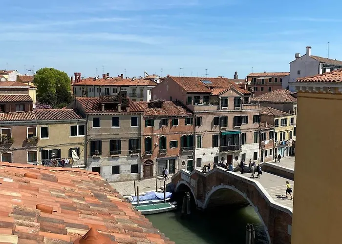 Myveniceattic Lägenhet