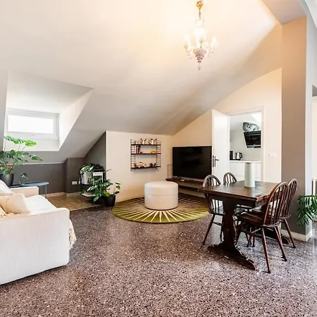 Apartmán Myveniceattic *